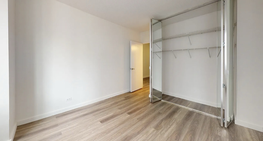 401 East 34th Street, Unit N15g - Photo 2