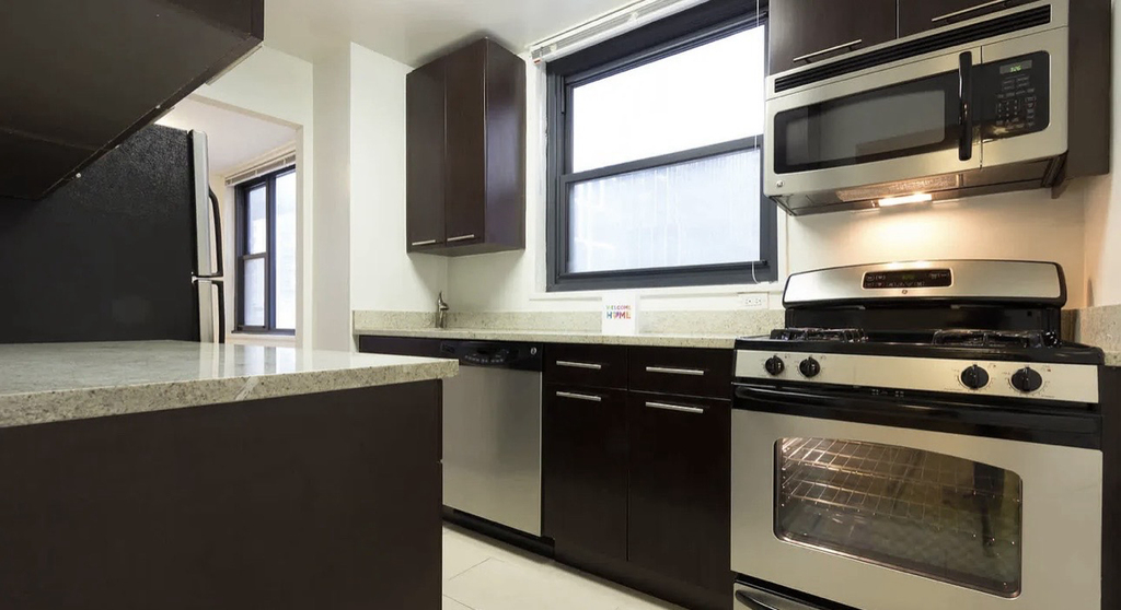 245 East 40th Street, Unit 21a - Photo 3