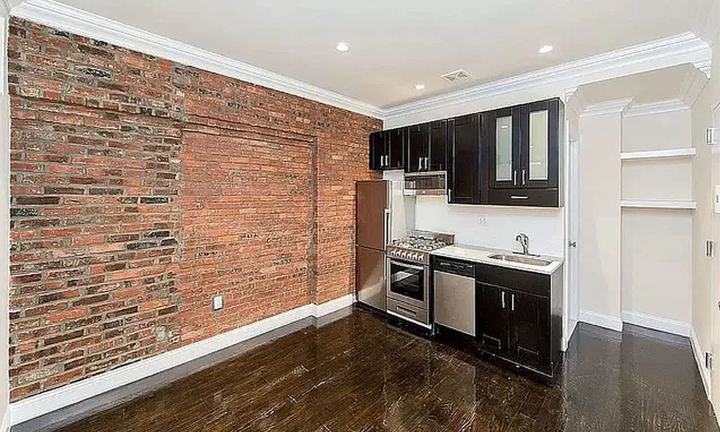 244 East 78th Street - Photo 0