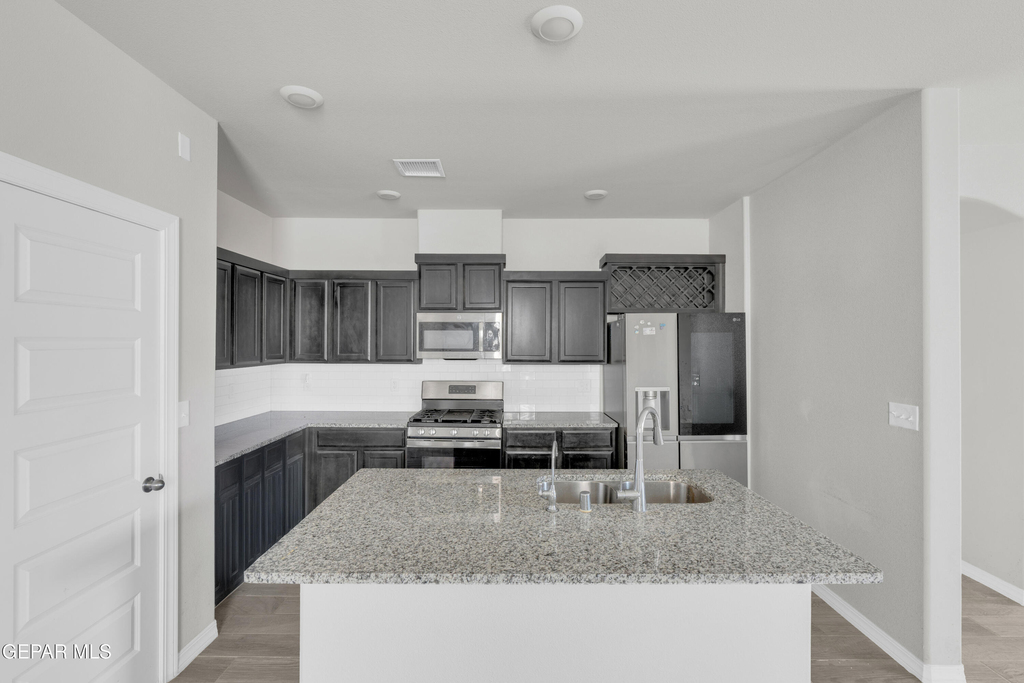 12260 Desert Wolf Avenue - Photo 14