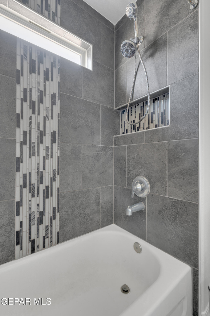 12260 Desert Wolf Avenue - Photo 34