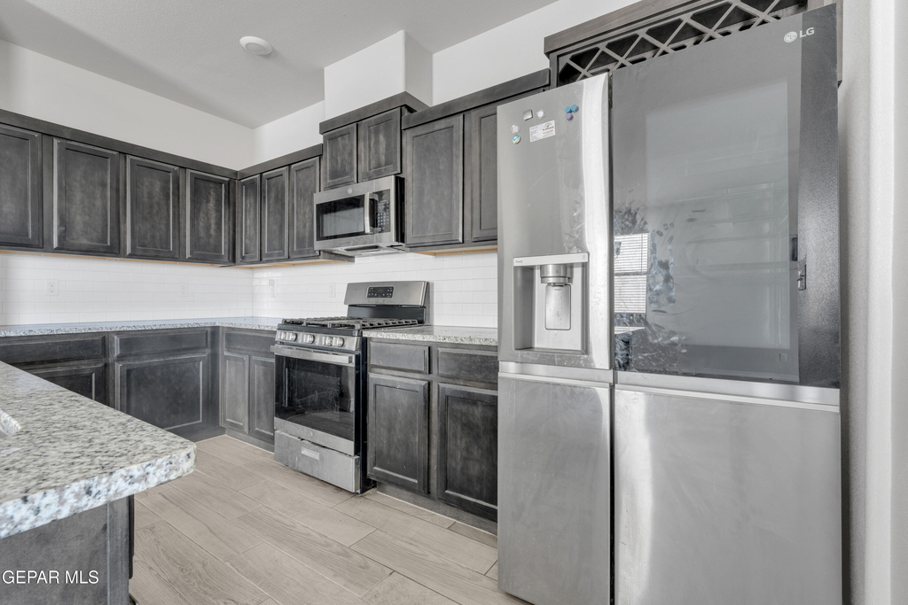 12260 Desert Wolf Avenue - Photo 11