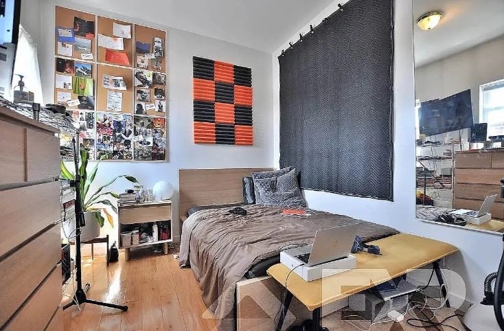 619 Halsey Street - Photo 1