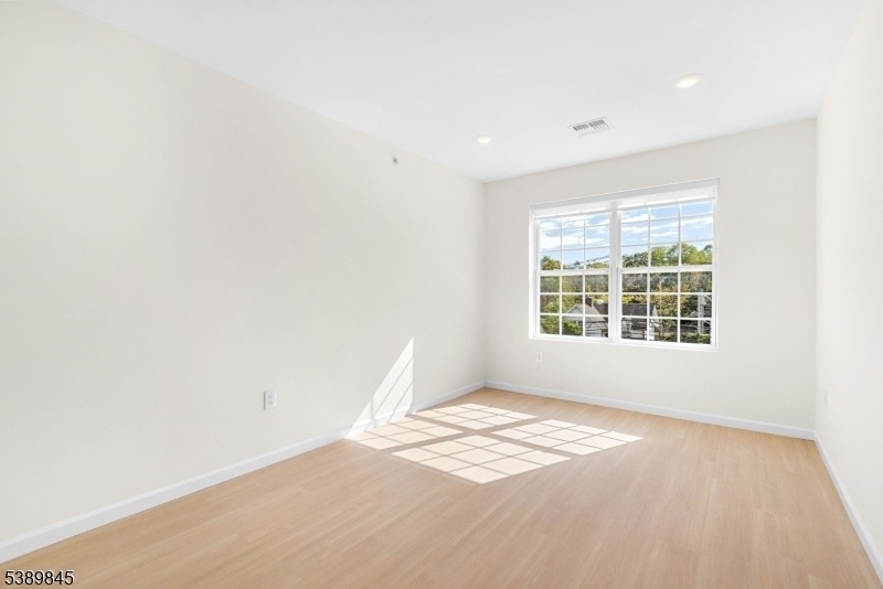 70 Ridgedale Ave - Photo 5