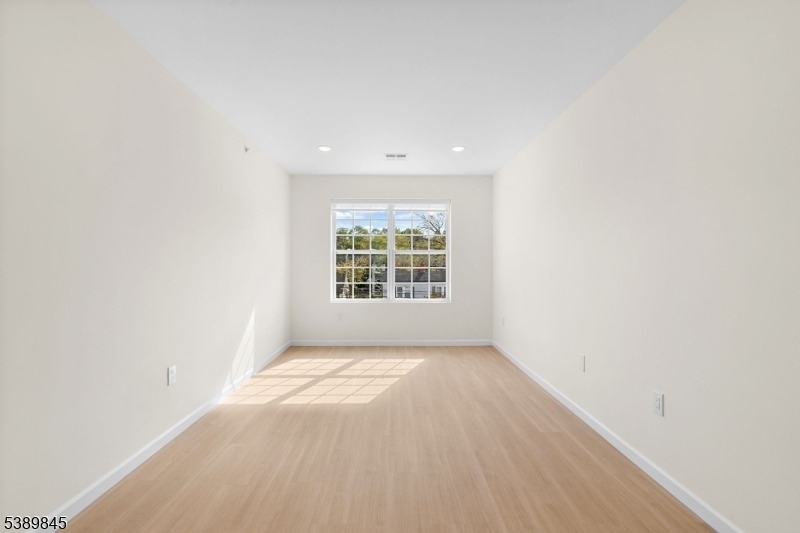 70 Ridgedale Ave - Photo 4