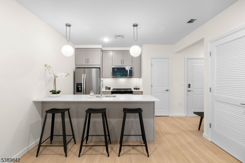 70 Ridgedale Ave - Photo 3