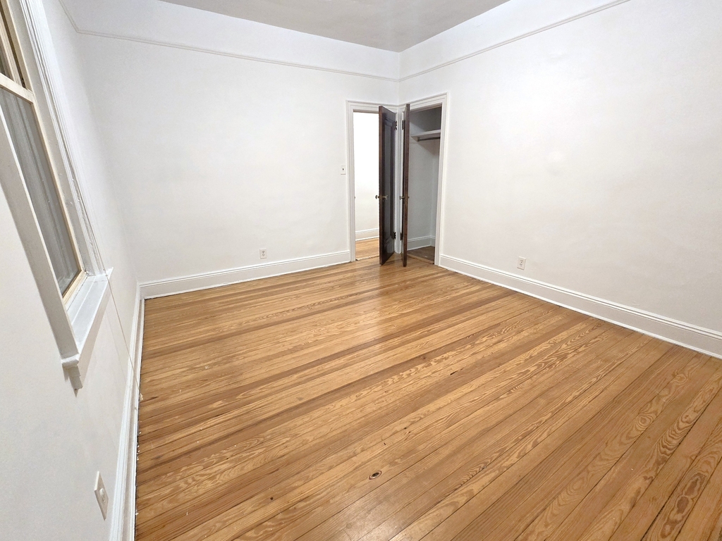 24-31 41st Street - Photo 16
