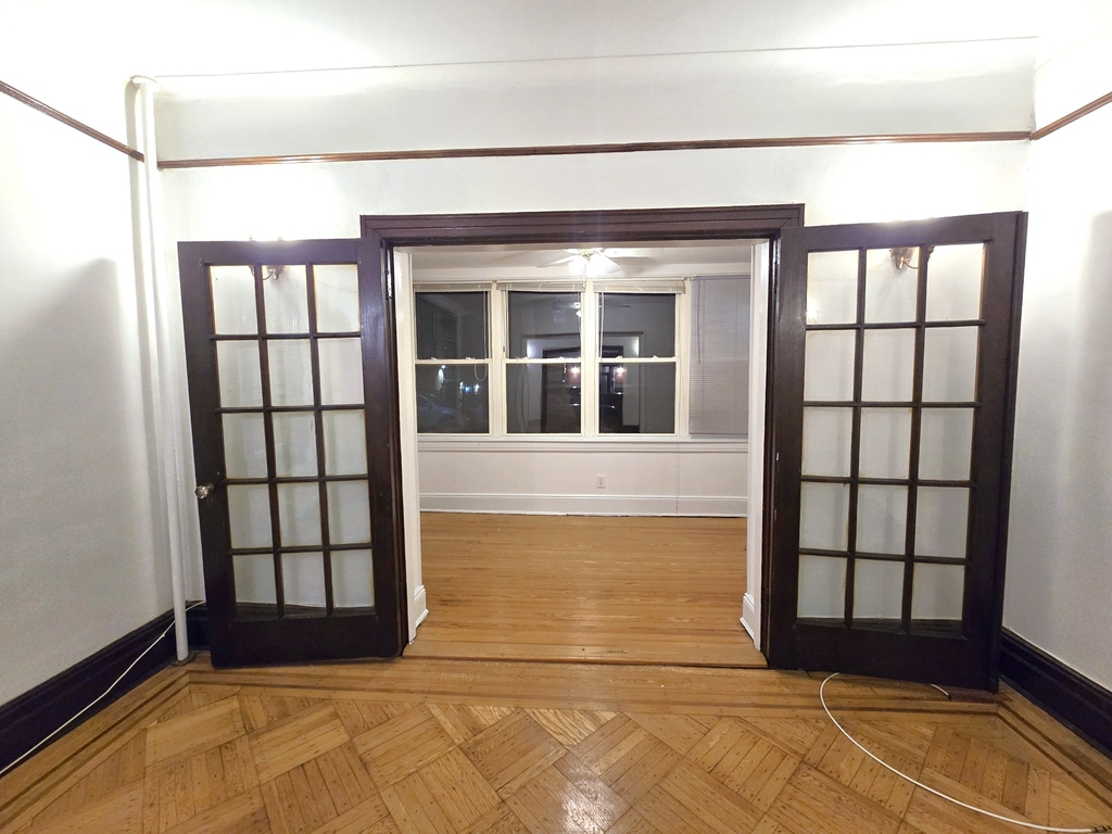 24-31 41st Street - Photo 3