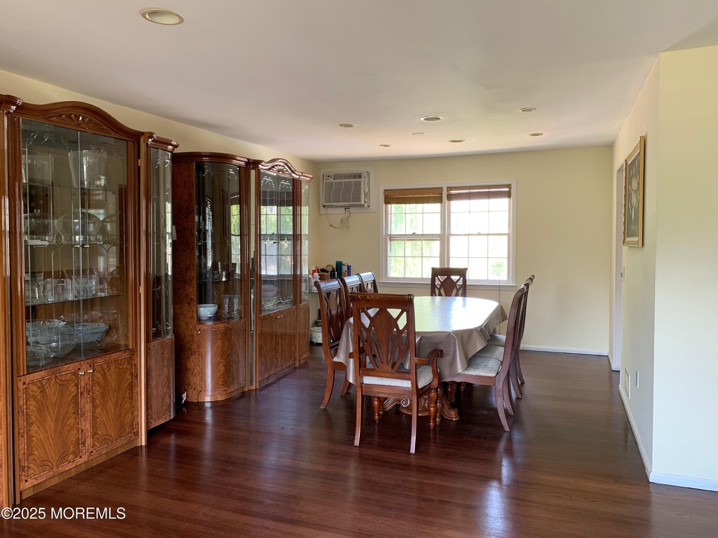 7 Elinore Avenue - Photo 2
