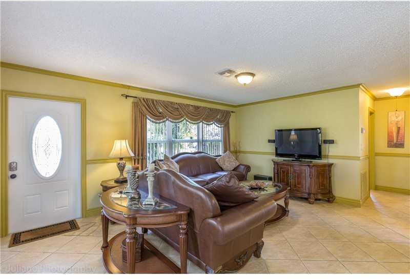 160 Se 12th Street - Photo 2