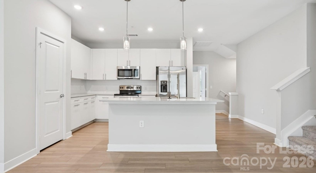 4010 Waiting Street - Photo 5