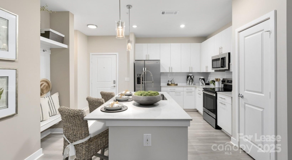 4010 Waiting Street - Photo 21