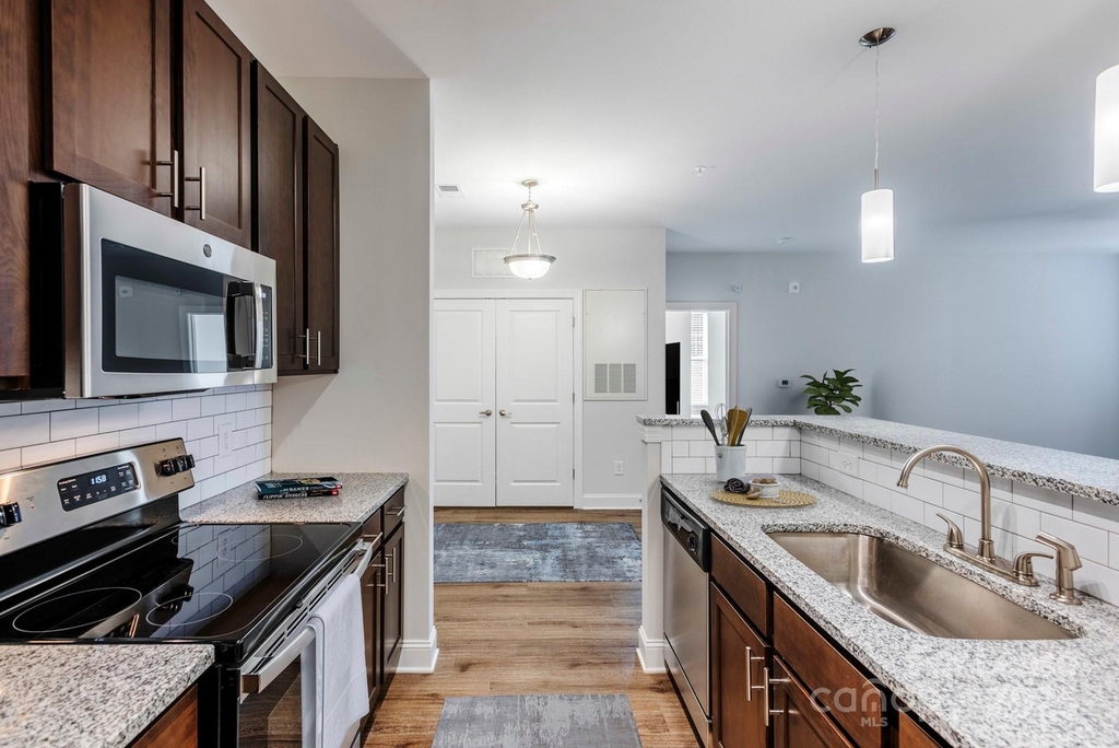 12509 Crown Park Court - Photo 16
