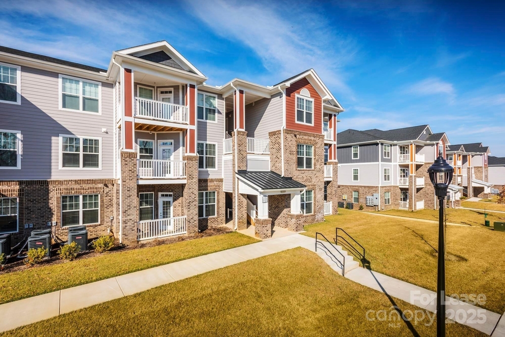 12509 Crown Park Court - Photo 2