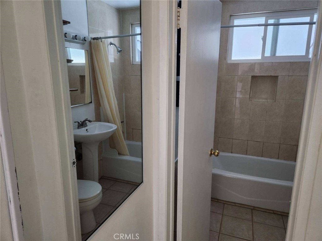 15718 1/2 Larch Avenue - Photo 6