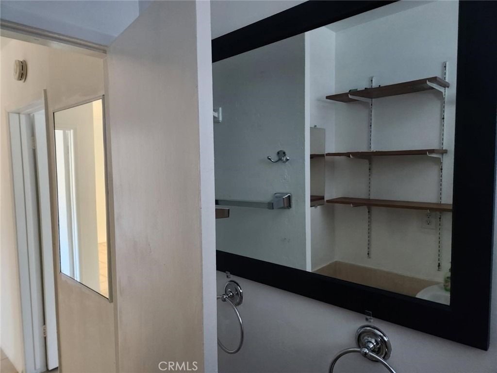 15718 1/2 Larch Avenue - Photo 10