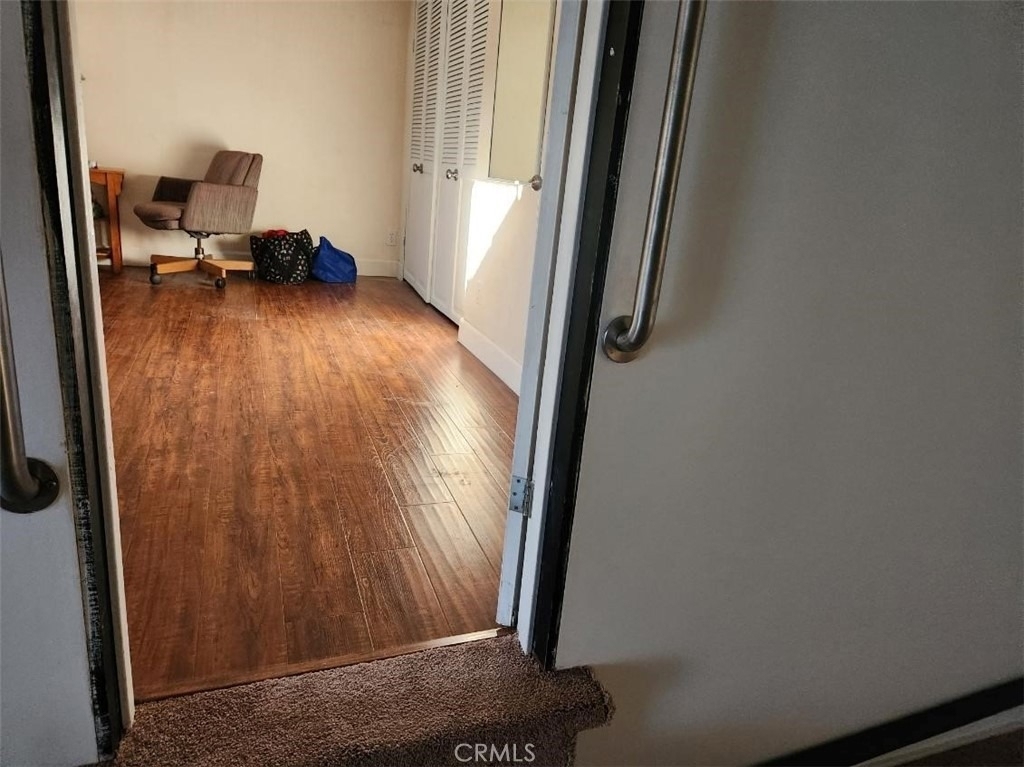 15718 1/2 Larch Avenue - Photo 16
