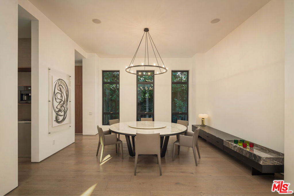 333 N Croft Avenue - Photo 4