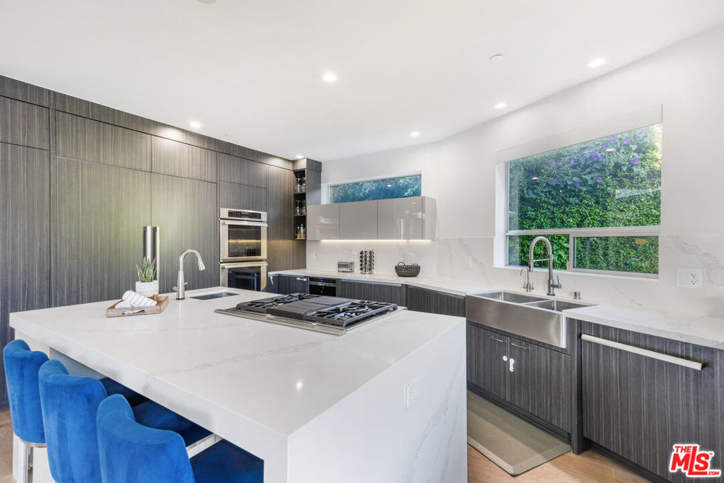 6410 Lindenhurst Avenue - Photo 8