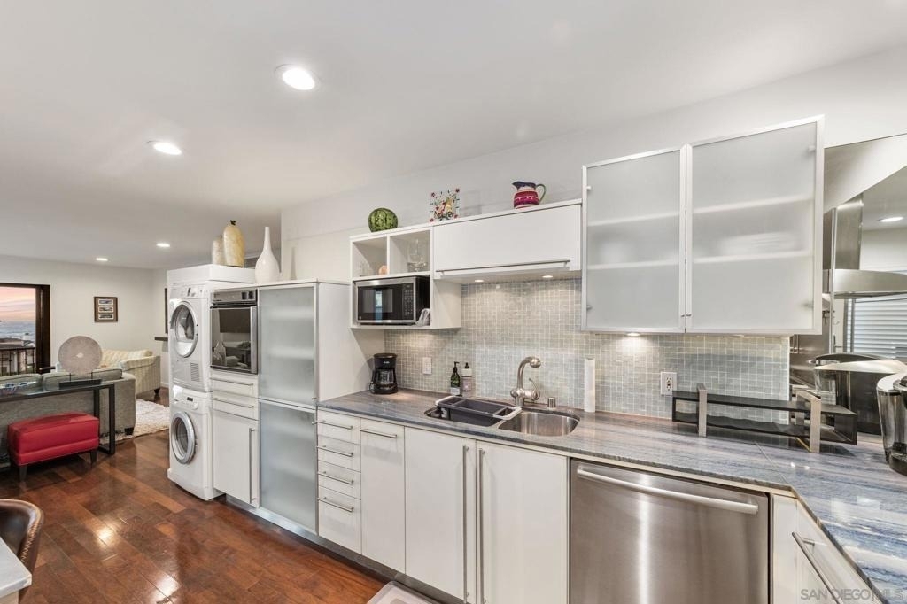 307 Prospect St - Photo 8