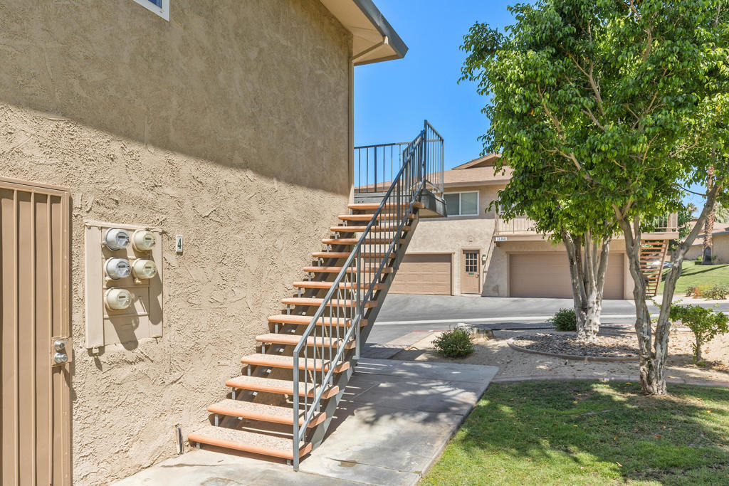 72629 Edgehill Drive - Photo 3