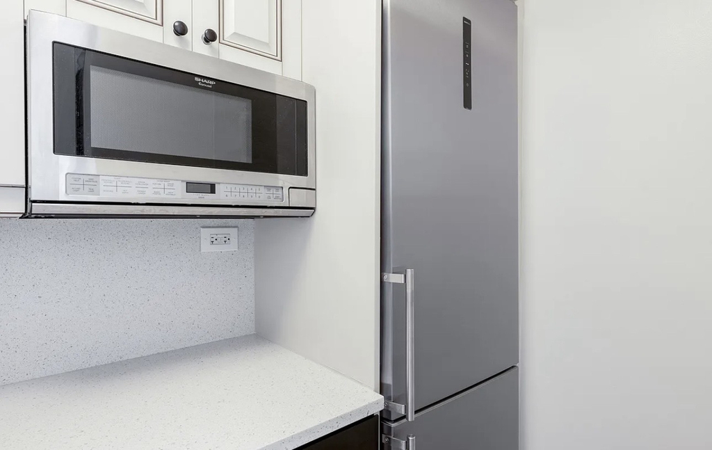 417 East 57th Street, Unit 4a - Photo 3