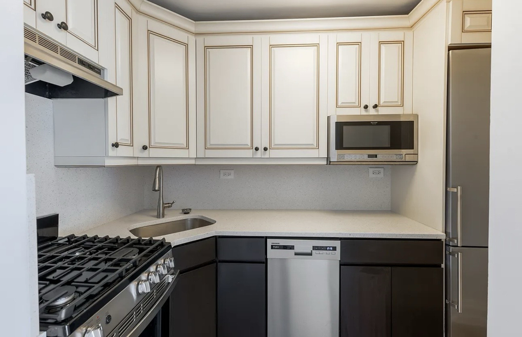 417 East 57th Street, Unit 4a - Photo 1