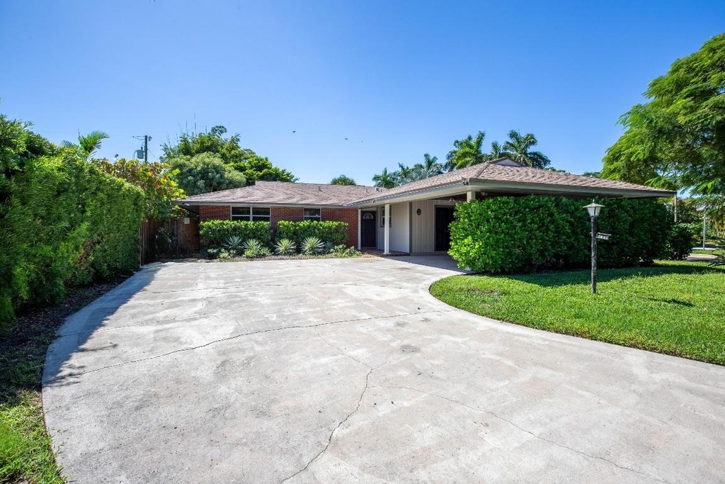 187 Auburn Drive - Photo 0