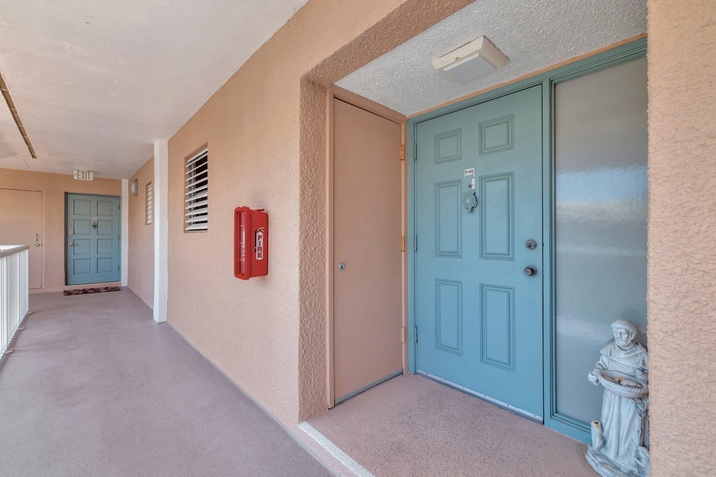 1555 Ne Ocean Boulevard - Photo 1