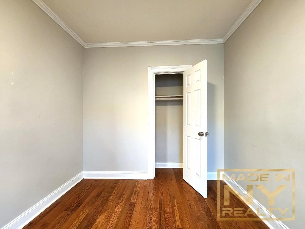 25-21 31st Avenue - Photo 4