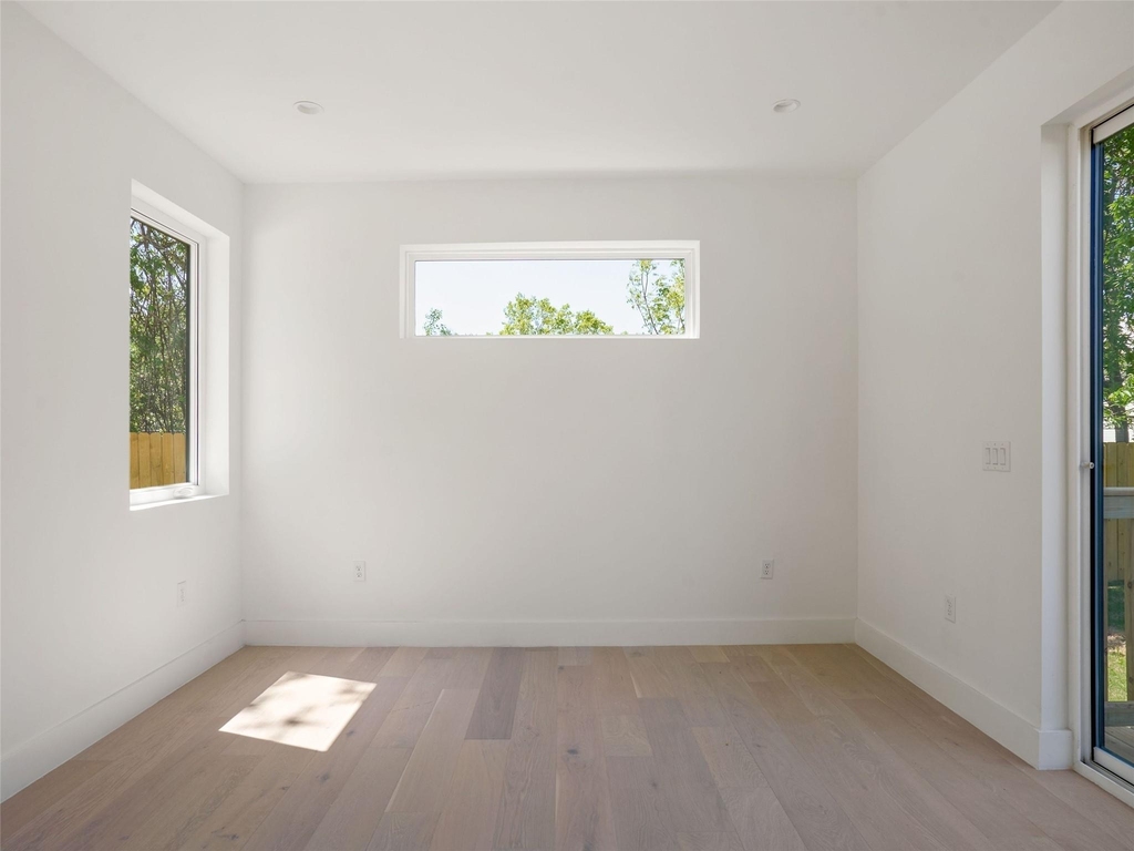 2609 Davis Ln - Photo 12