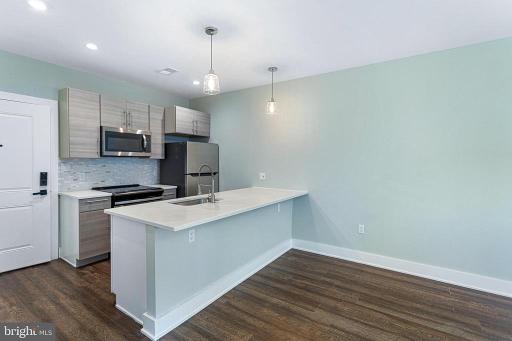 1219 K Street Ne - Photo 2