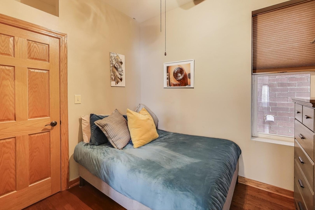 2720 W Polk Street - Photo 9
