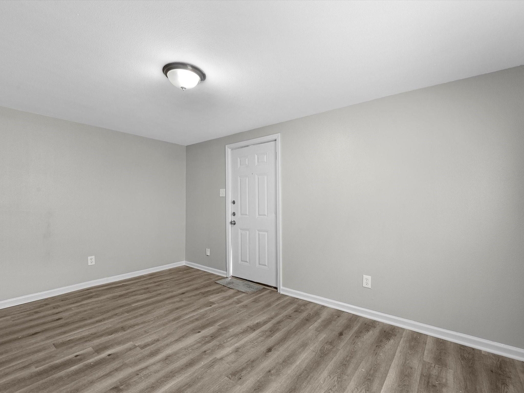 1811 39th Street - Photo 3