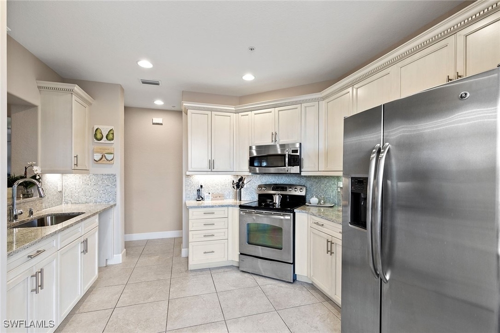 8081 Players Cove Drive - Photo 7