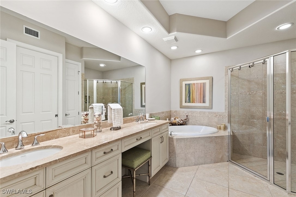 8081 Players Cove Drive - Photo 16