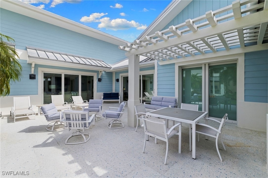 2961 Sanborn Avenue - Photo 33
