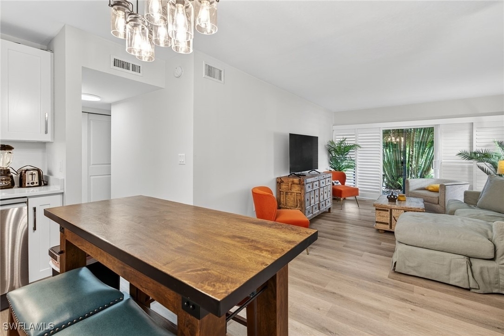 1215 Edington Place - Photo 18