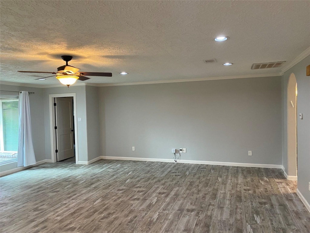 9614 Greenwillow Street - Photo 7