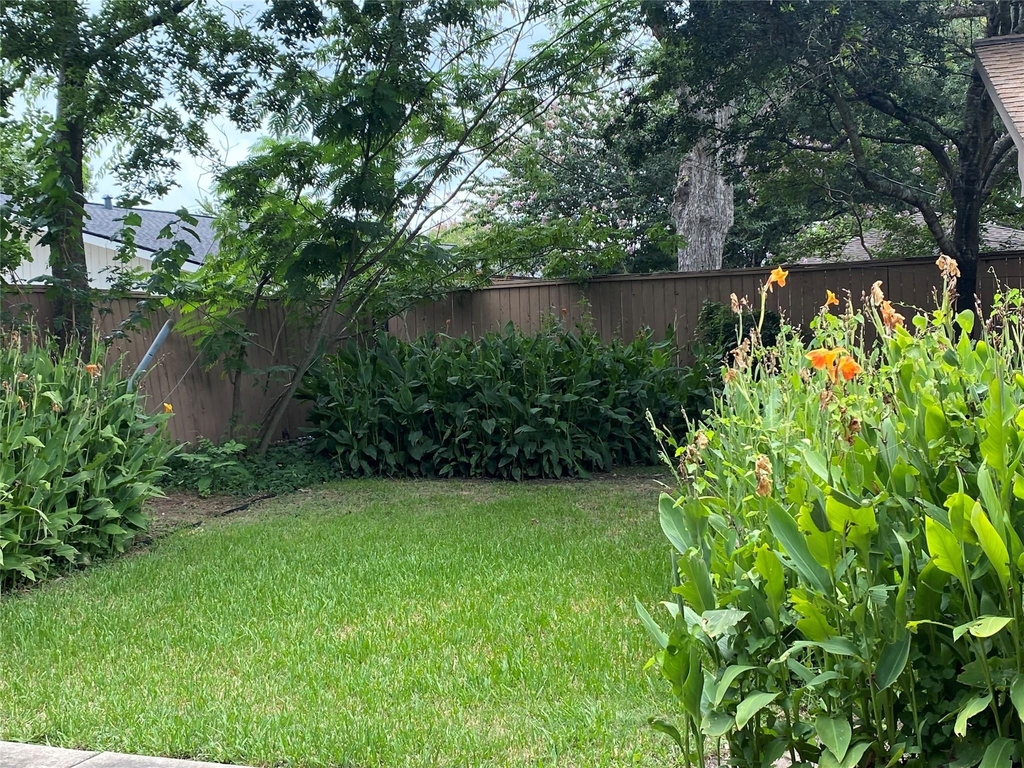 9614 Greenwillow Street - Photo 25