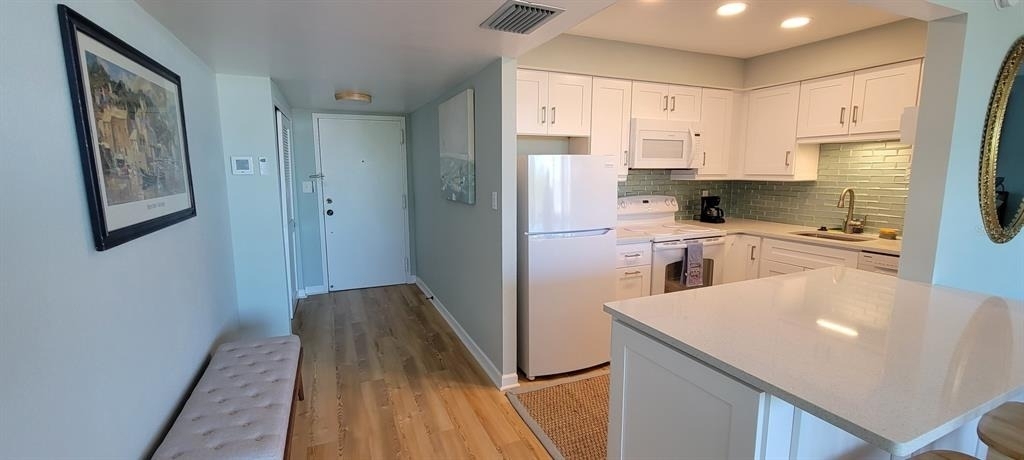 632 Edgewater Drive - Photo 3
