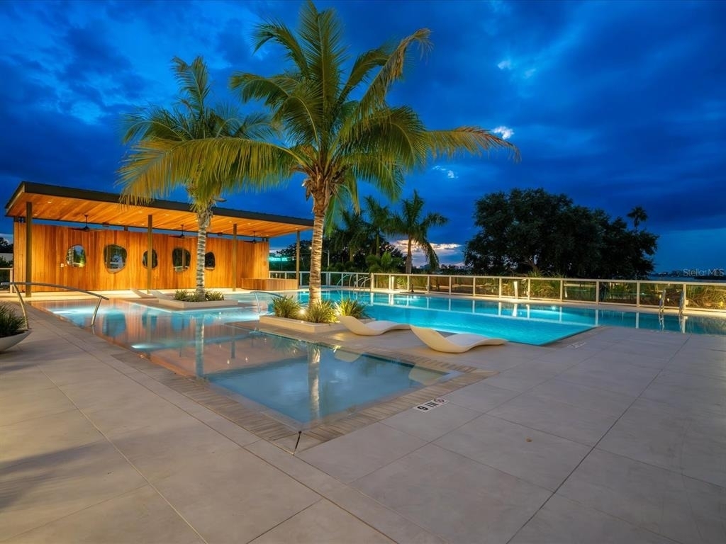 1020 Sunset Point Road - Photo 9