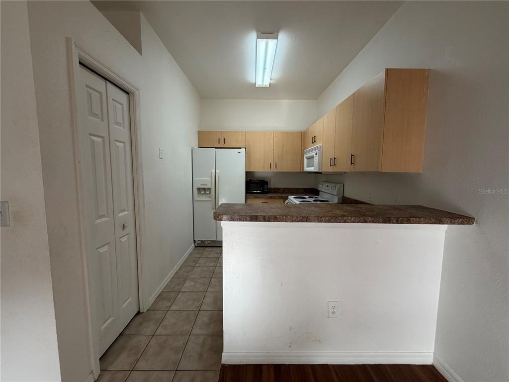 353 Port Pleasant Drive - Photo 2