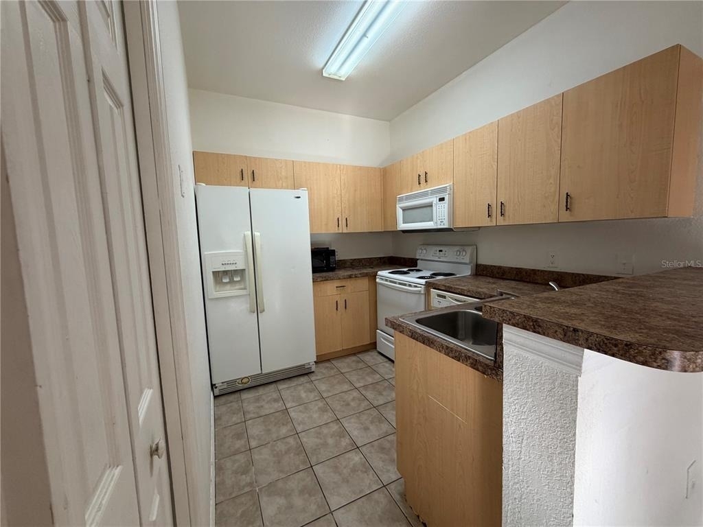 353 Port Pleasant Drive - Photo 3