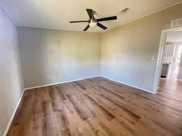 909 Orchid Street - Photo 12