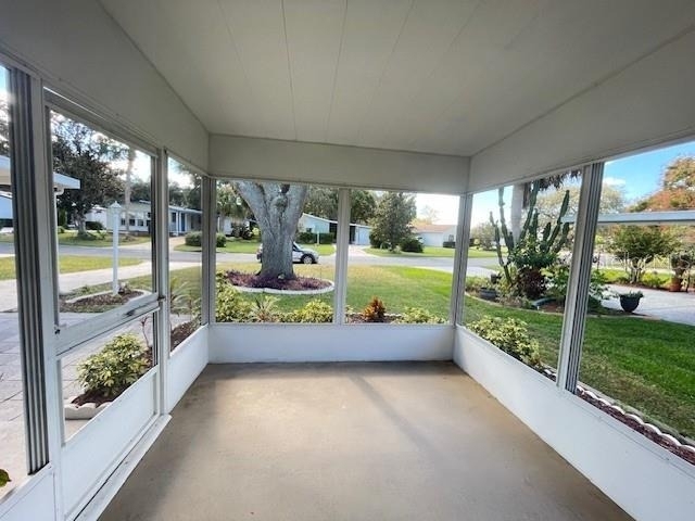 909 Orchid Street - Photo 17