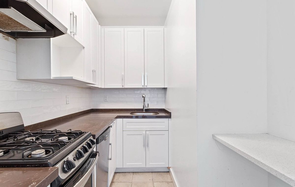106 Fulton Street - Photo 2