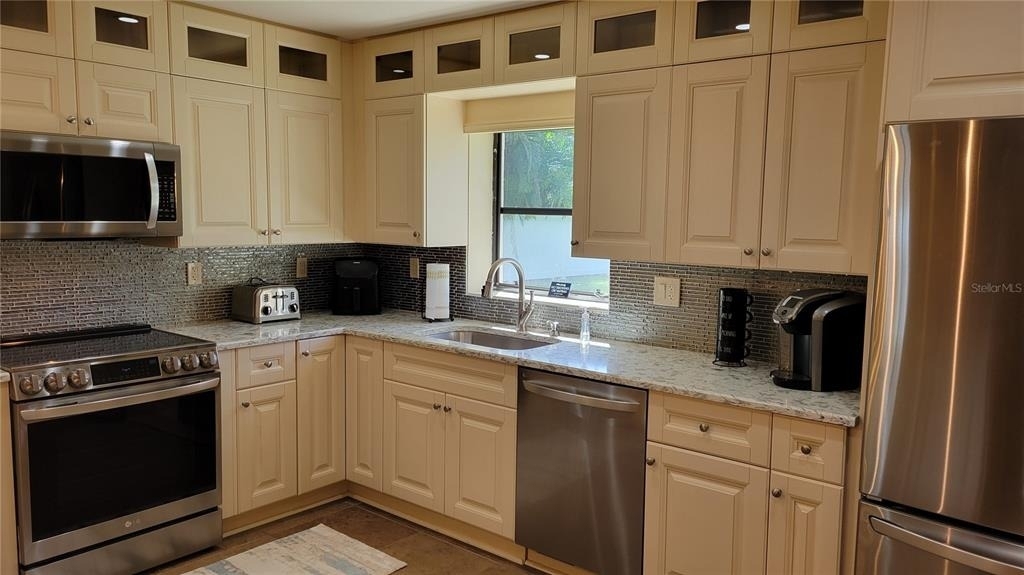 3932 Sunshine Avenue - Photo 4
