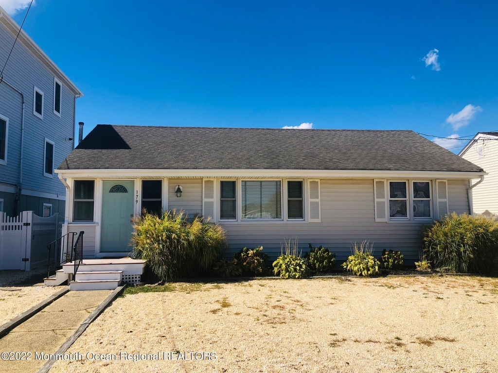 179 4th Avenue - Photo 0