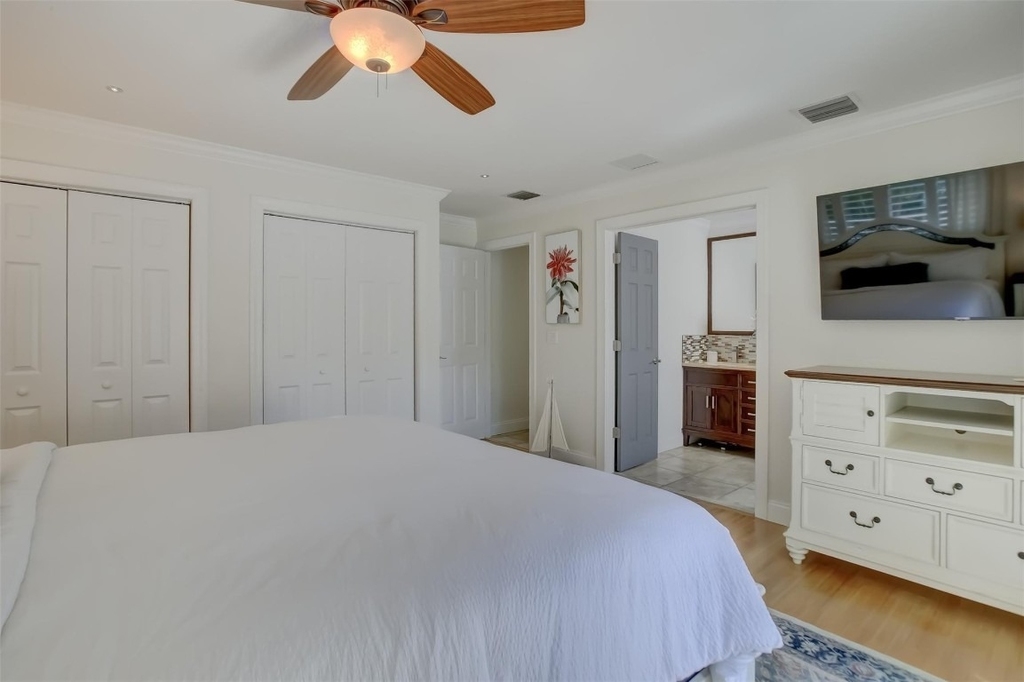 2600 N Riverside Drive - Photo 16